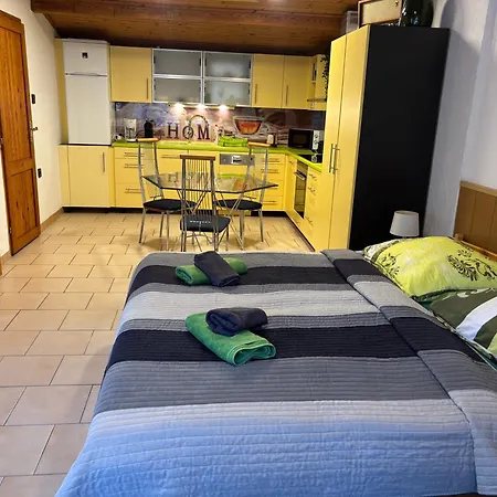 Horvath Apartmanhaz Apartamento *